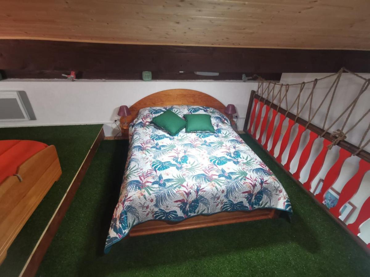 Bed and Breakfast Tikazela - Domaine Ombre Et Lumiere Saint-Jean-de-Muzols Exterior foto