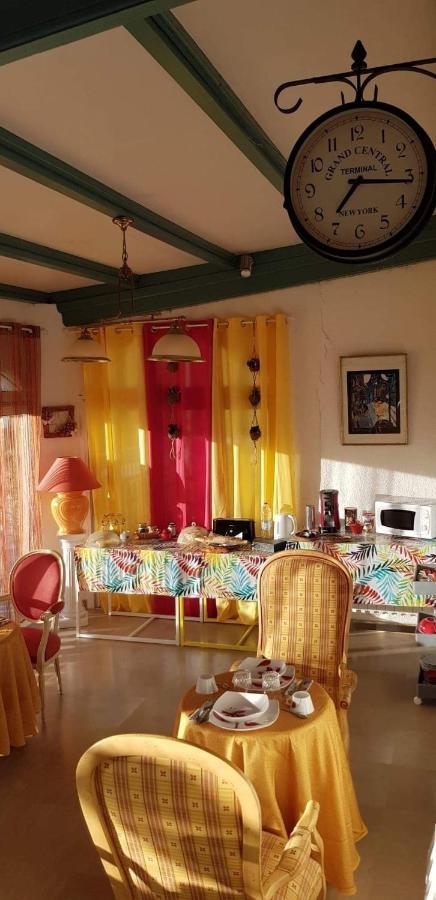 Bed and Breakfast Tikazela - Domaine Ombre Et Lumiere Saint-Jean-de-Muzols Exterior foto